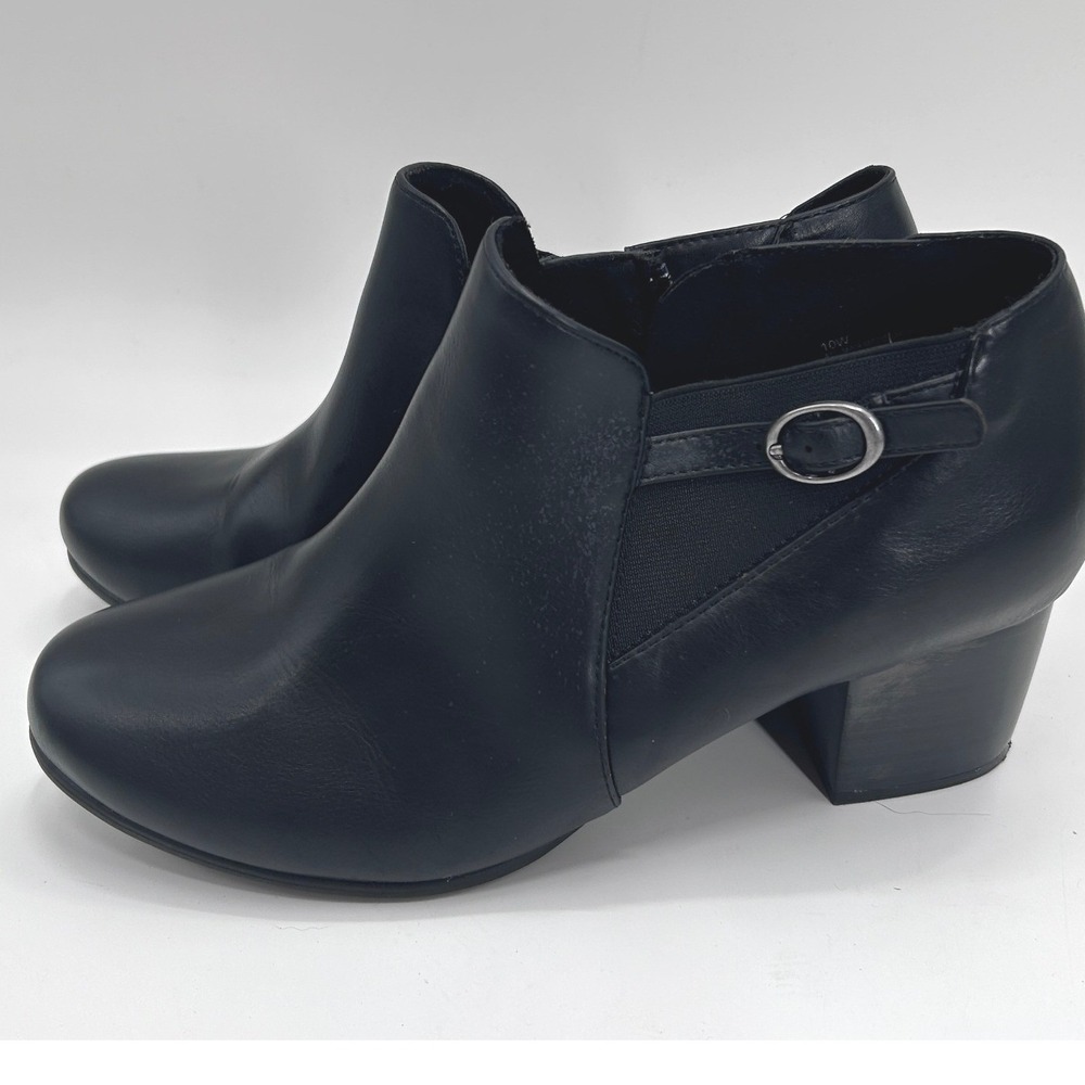 White Mountain Faux Leather Ankle Booties Black Buckle Heel Size 10W western - Picture 7 of 14